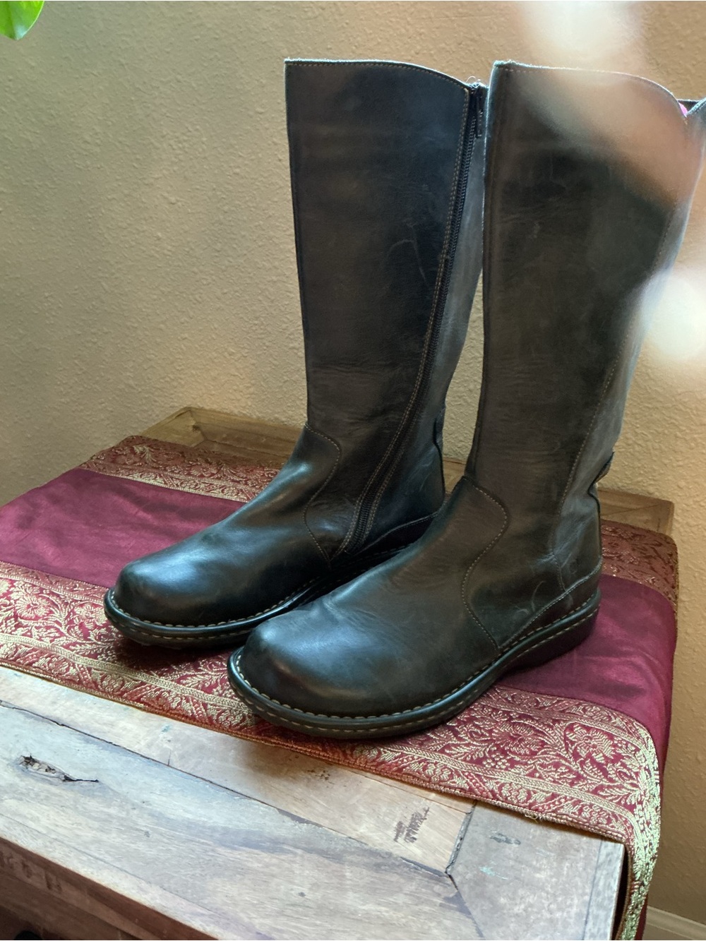 Born Leather Tall Boots
Size: 8 / EU 39 Black - Picture 4 of 16
